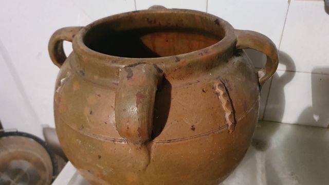 Orza antigua de Naval.