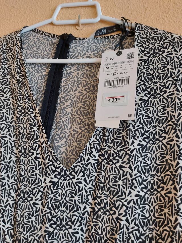 Vestido de Zara midi a estrenar