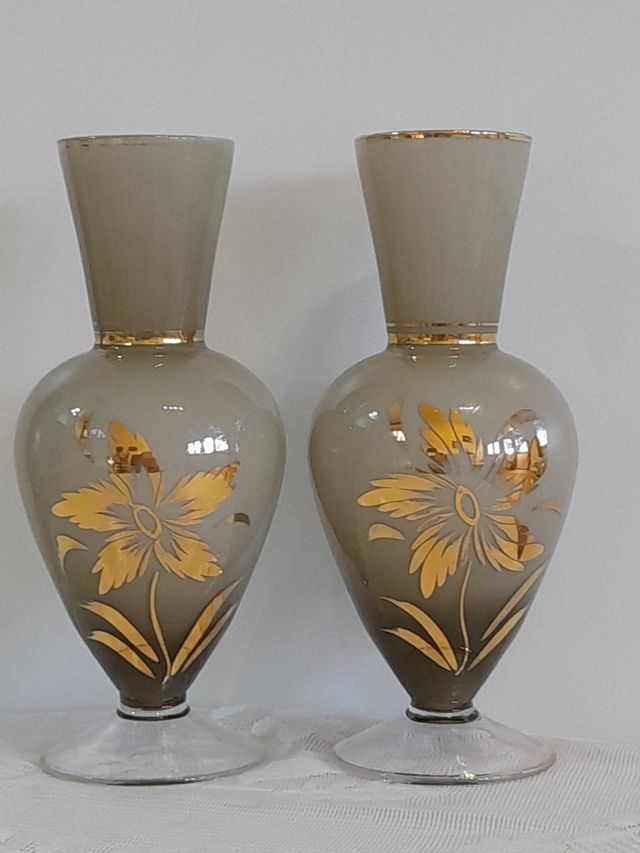 Coppia di Vasi in Vetro Verde Sfumato Vintage