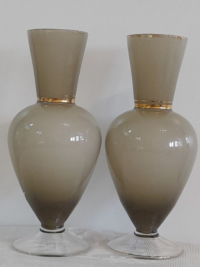 Coppia di Vasi in Vetro Verde Sfumato Vintage