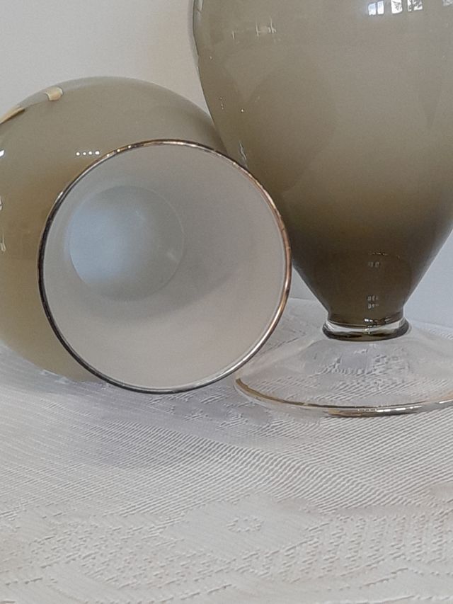 Coppia di Vasi in Vetro Verde Sfumato Vintage