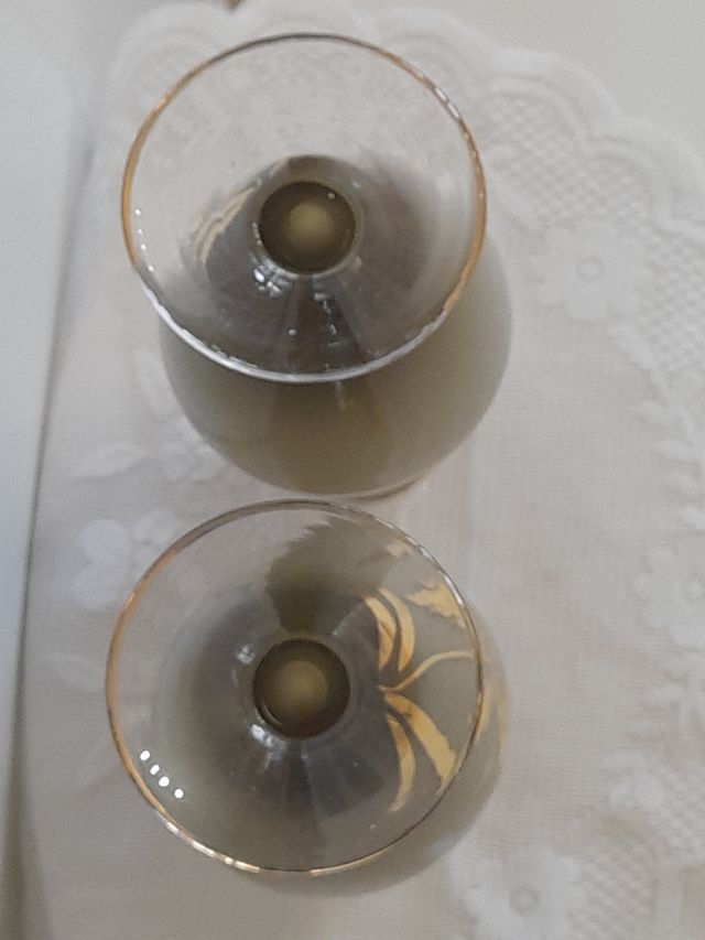 Coppia di Vasi in Vetro Verde Sfumato Vintage