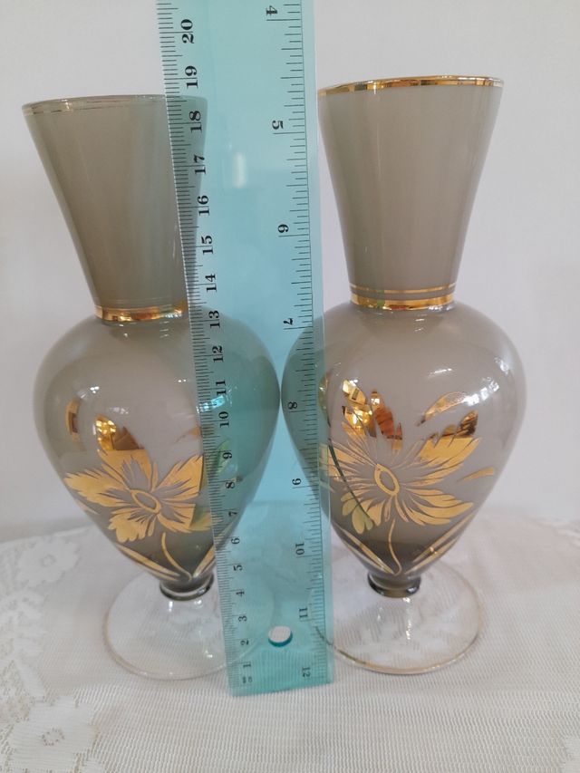 Coppia di Vasi in Vetro Verde Sfumato Vintage