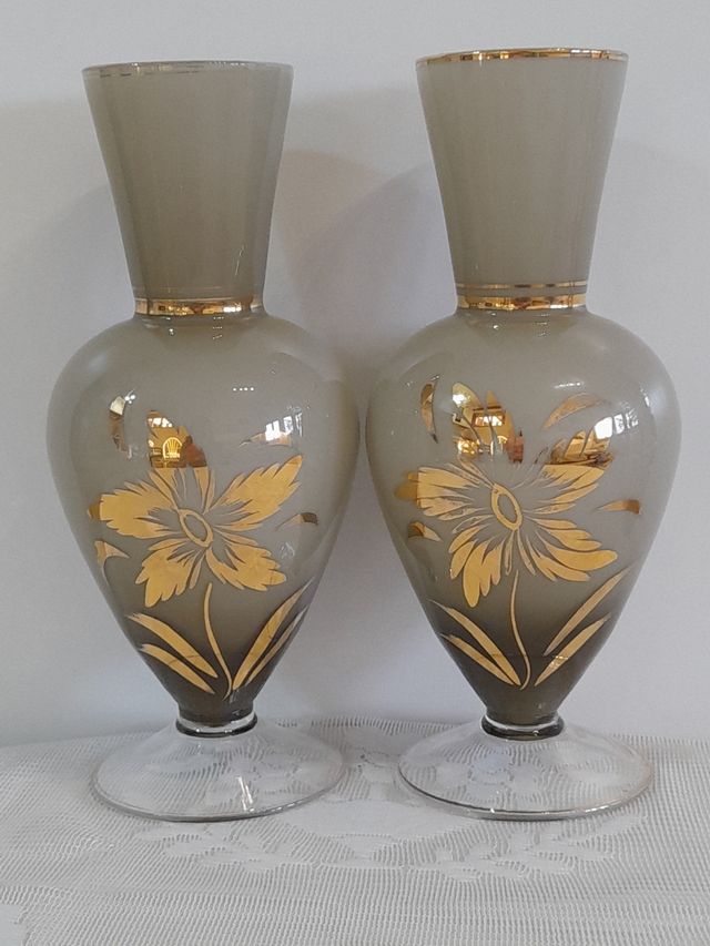 Coppia di Vasi in Vetro Verde Sfumato Vintage