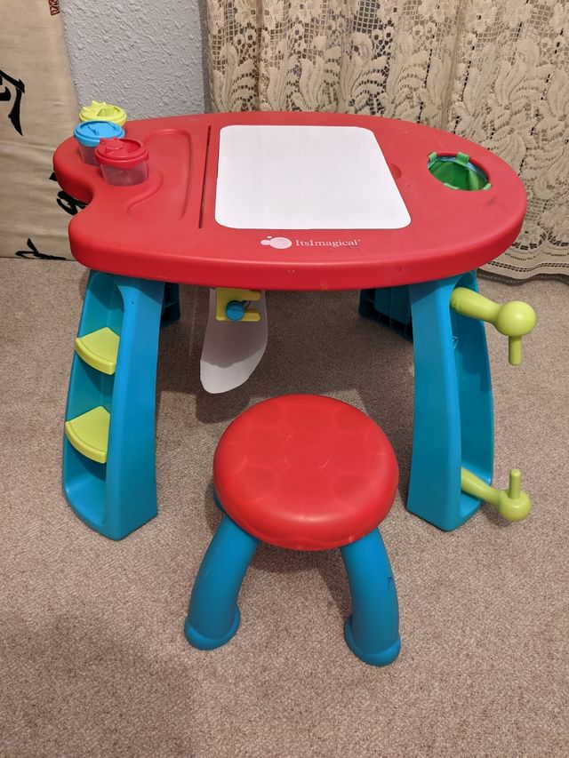 Pupitre+taburete ItsMagical