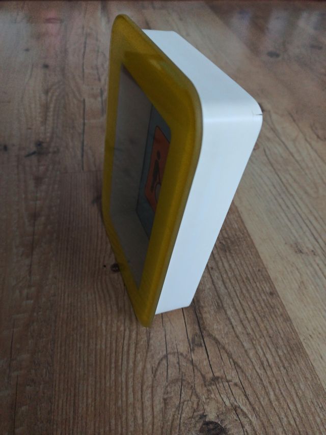 Marco amarillo de Fisura