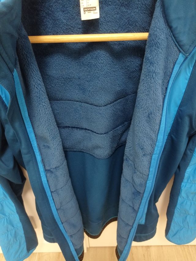 Chaqueta trekking montaña Quechua