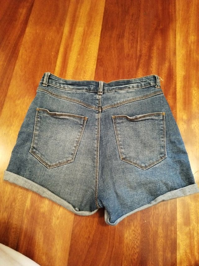 Pantalon vaquero corto