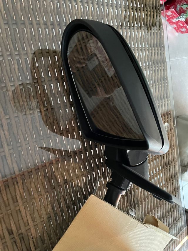 Espejo retrovisor izquierdo del Mitsubishi cool