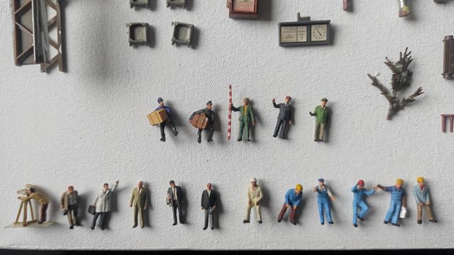 Miniaturas: figuras ferroviarias antiguas