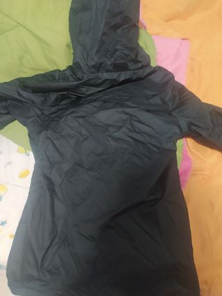 VENDO CHAQUETA NIKE ORIGINAL NUEVA SIN ESTRENAR!!!