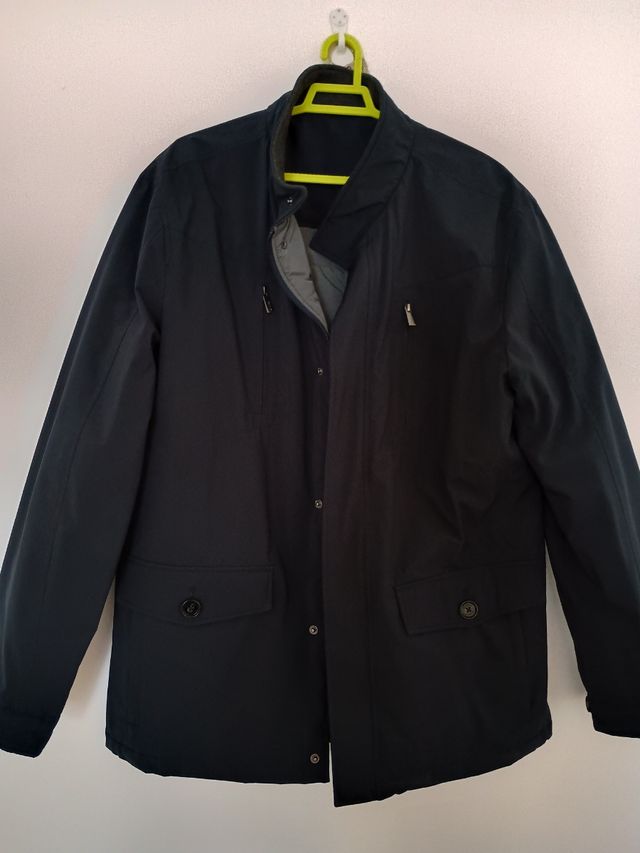 Abrigo nuevo de caballero de El Corte inglés