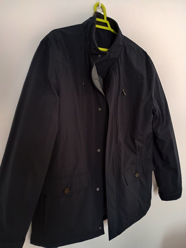 Abrigo nuevo de caballero de El Corte inglés