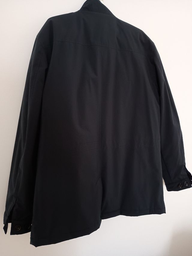 Abrigo nuevo de caballero de El Corte inglés