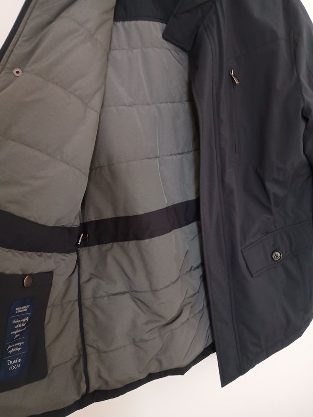 Abrigo nuevo de caballero de El Corte inglés