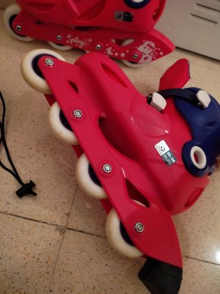 patines infantiles con protecciones. 