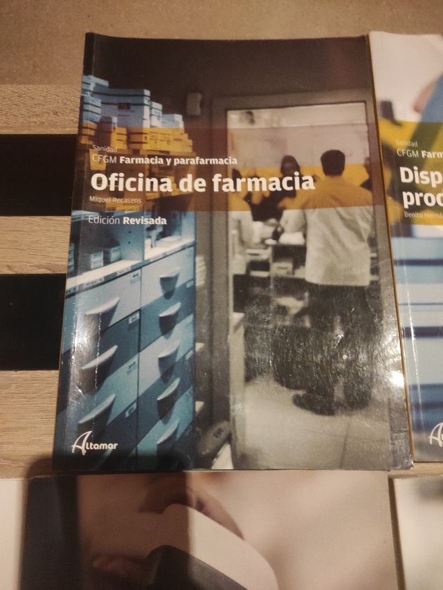 11 libros grado medio Farmacia Parafarmaci Altamar