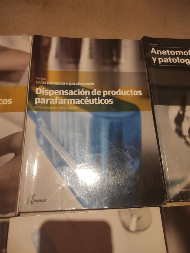 11 libros grado medio Farmacia Parafarmaci Altamar