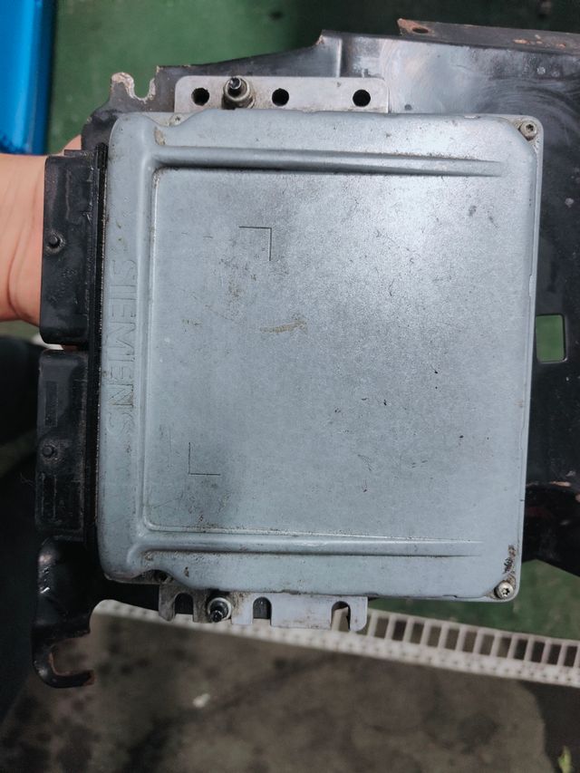 Centralita Clio sport 182