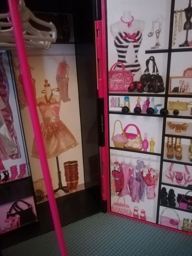Barbie fashionista armario maletín antiguo