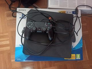 PS4 Slim de 1 tb con 3 juegos *NEGOCIABLE*