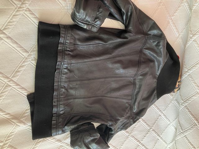 Cazadora cuero genuino casual  negra