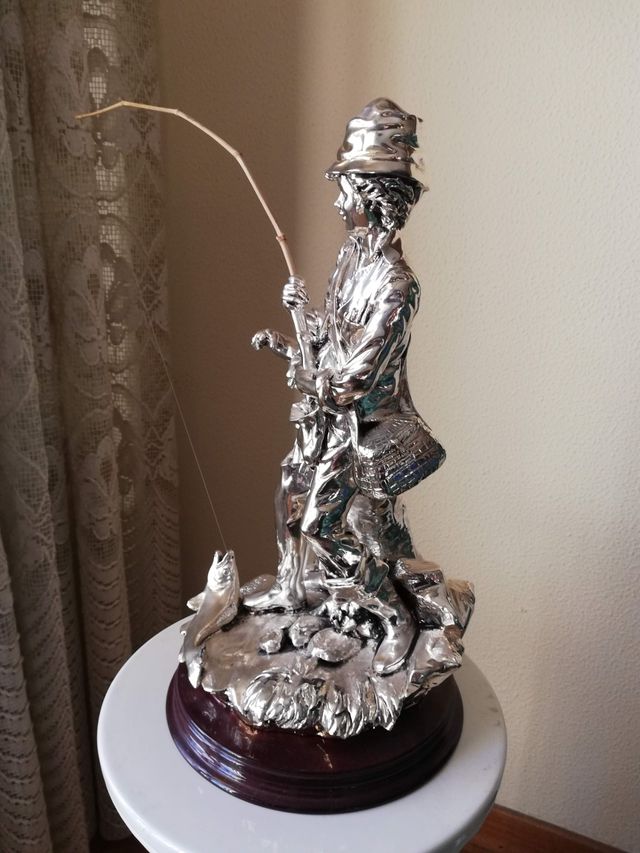 Figura de Pescador bañada en plata de ley.
