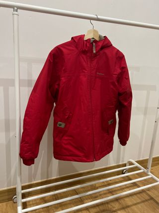 Cazadora para la nieve de color roja
