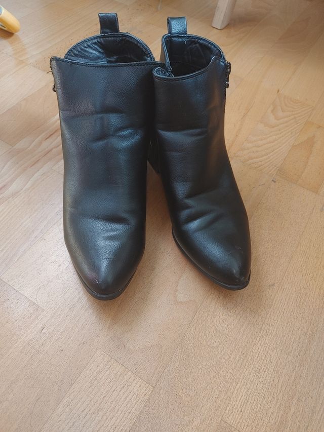 Botin negro piel