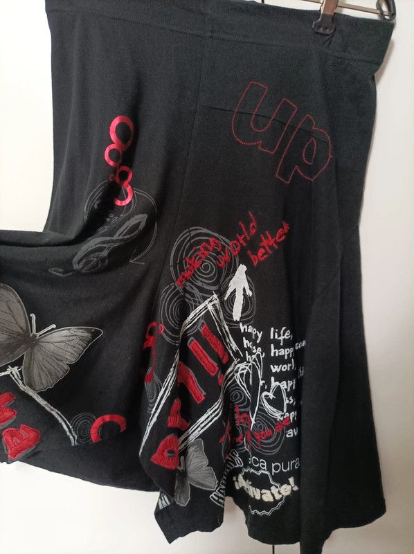 Falda negra Desigual