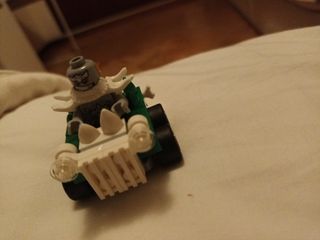 Lego con su respectivo coche