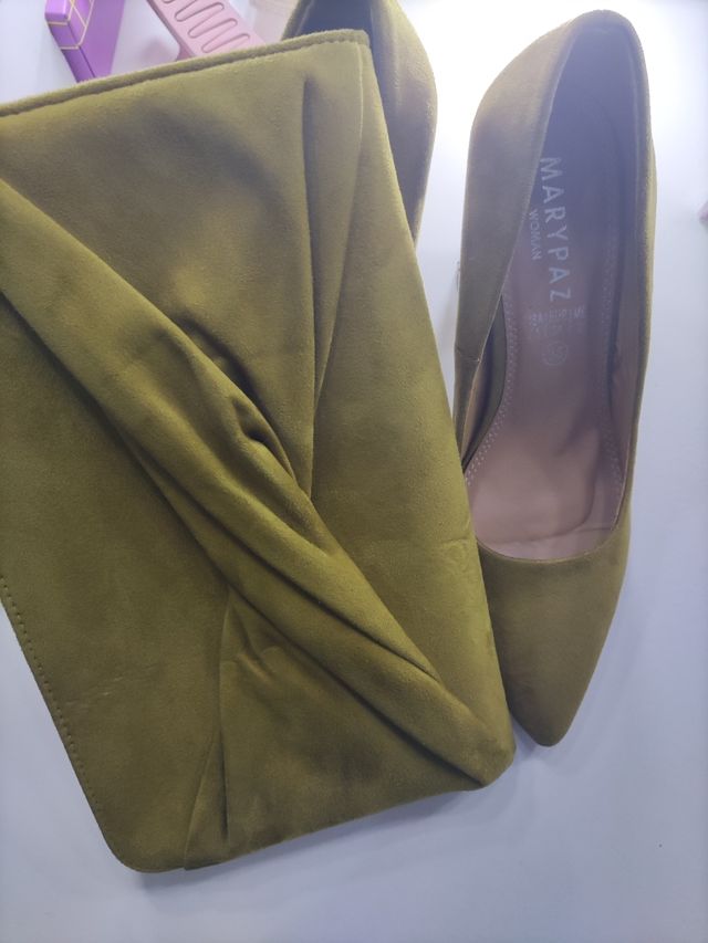 Bolso y zapatos talla 38 COLOR MOSTAZA
