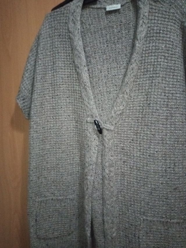 Rebeca marrón brillante