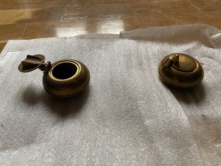 Ceniceros de bronce