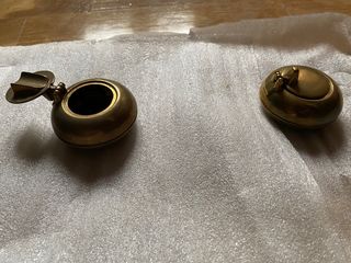 Ceniceros de bronce