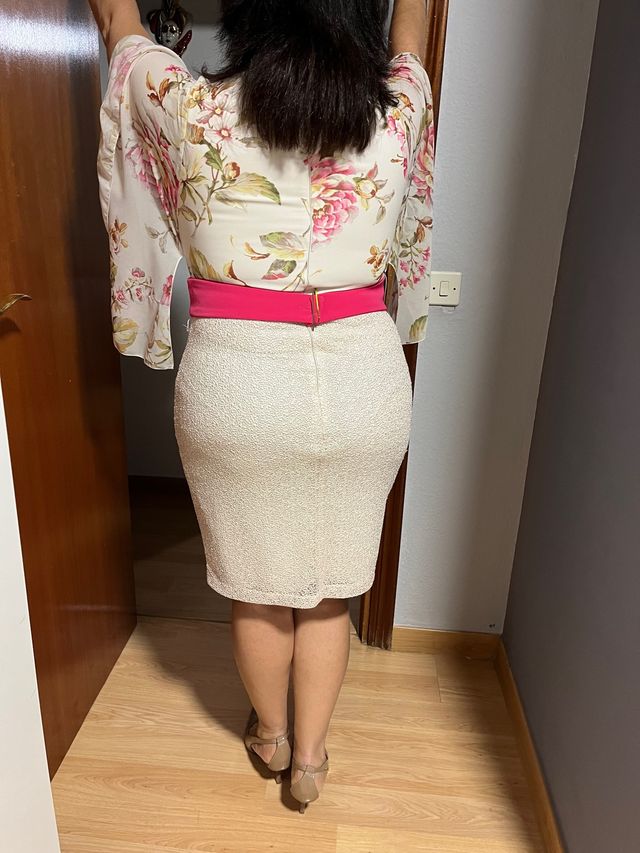 Vestido beige y rosa