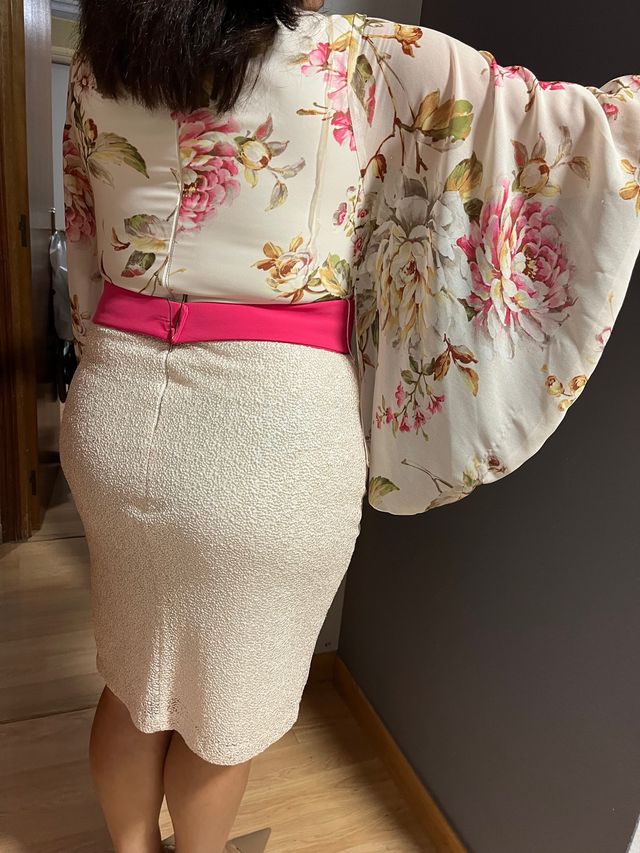 Vestido beige y rosa