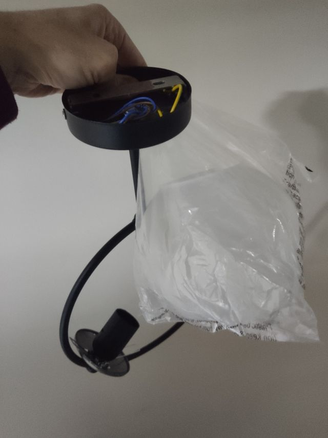 Lámpara de techo bola blanca