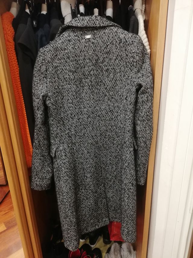 Cappotto grigio di Liu-Jo