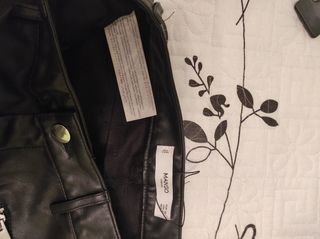 Pantalón cuero sintético 