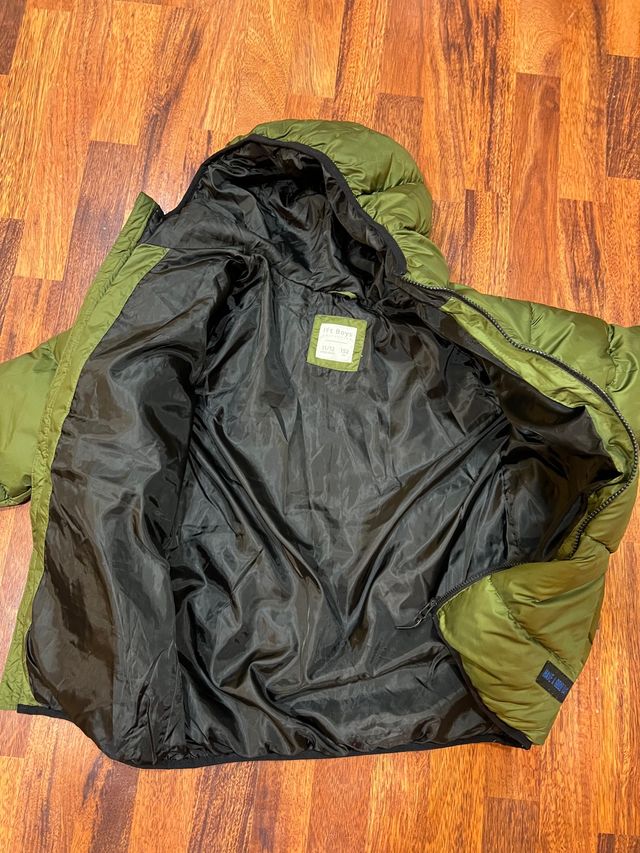 Plumífero verde militar