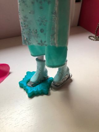 Muñecas Elsa y Ana.