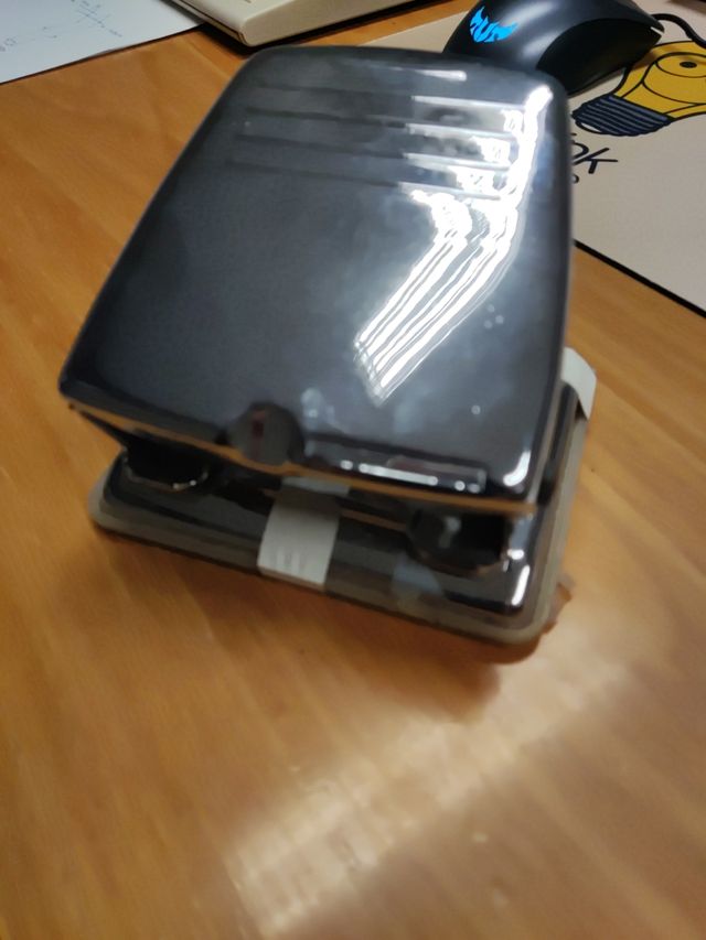 Troqueladora 2 agujeros