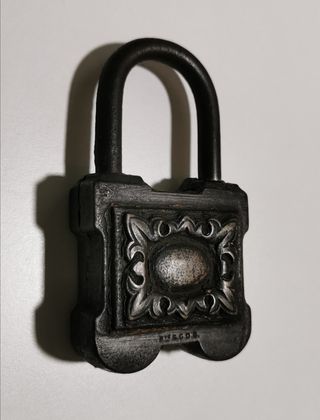 Gran Candado Antiguo Hierro s.XIX 400g 12cm