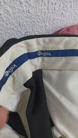 trajes de chaqueta y pantalón Dustin 