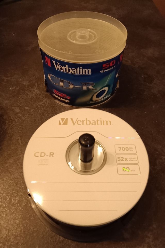 11 CD Verbatim 700 MB + 24 DVD 4,7 GB vergini