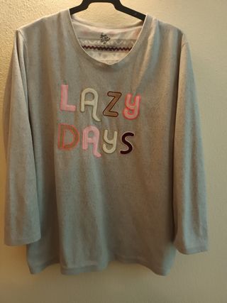sudadera o suéter d tacto suave y calentito bonito