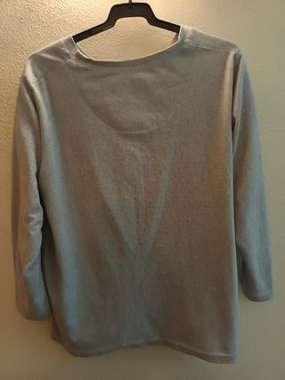 sudadera o suéter d tacto suave y calentito bonito