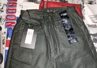 Pantalón cuero nuevo con etiqueta