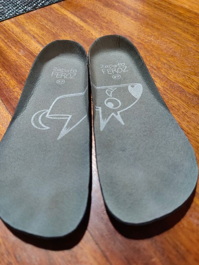 zapato de niño "Zapato feroz" Talla 27